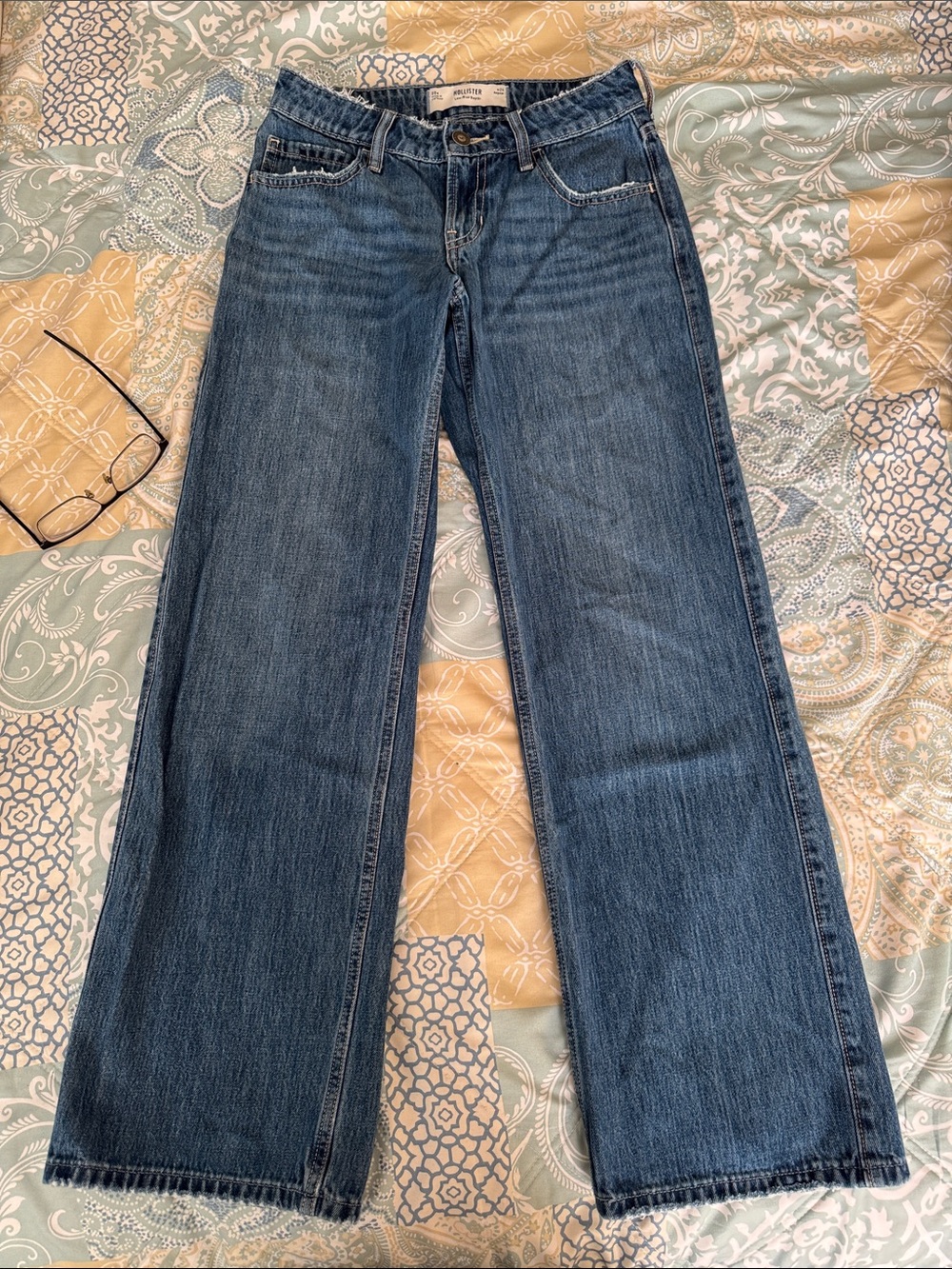 HOLLISTER JEANS, low-rise baggy, Used excellent condition sz W24R or 00R